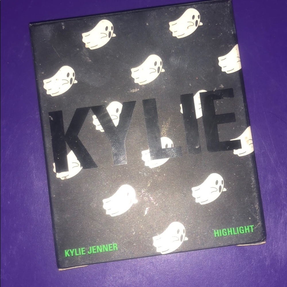 Kylie Cosmetics Go Ghost